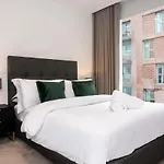 Lux And Large 2 Bed Battersea Power Station