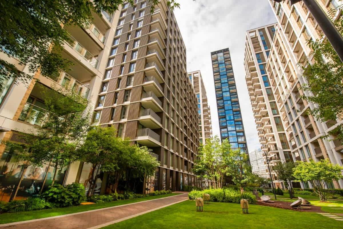 Lux And Large 2 Bed Battersea Power Station Apartment *
